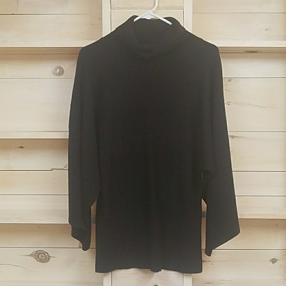 NWOT BCBG sweater